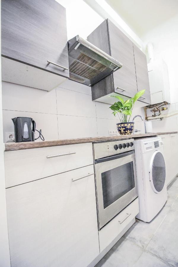 Comfort Quad Room Hn Βιέννη Εξωτερικό φωτογραφία